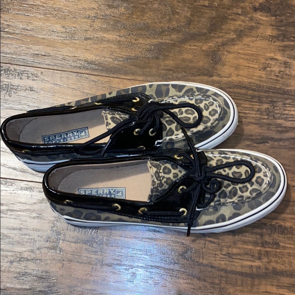 Cheetah print sperry shoes